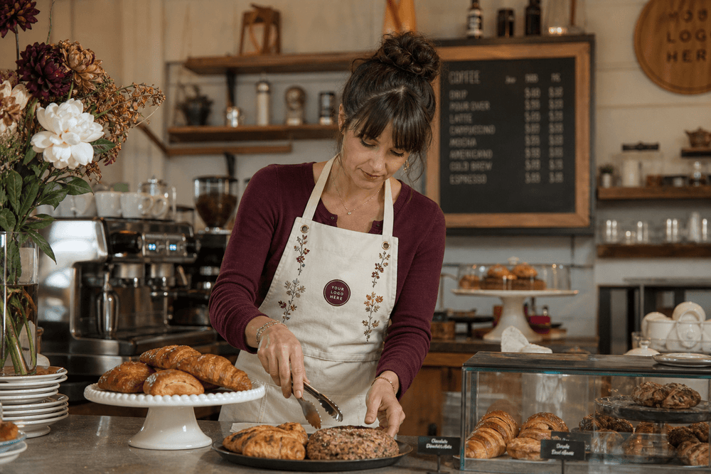 Womens custom staff aprons case study - Arklavo
