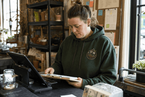 Arklavo Surpasses 1,000 Business Clients Nationwide With No-Minimum Custom Logo Hoodies Program